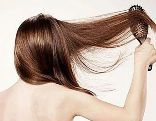 這些因素會(huì)導(dǎo)致脫發(fā)，必須躲開！