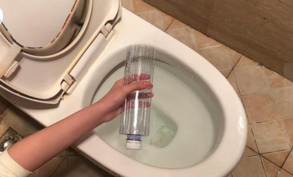 每天都要使用的馬桶堵了怎么辦？怕什么，這幾招幫你輕松解決！